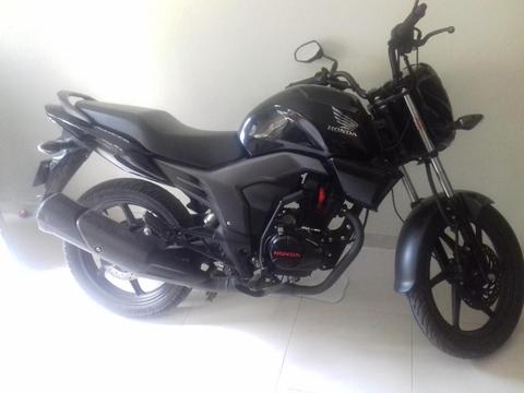 Vendo Honda Invicta 2017