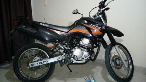 Vendo Moto Varata por Motivo de Viaje