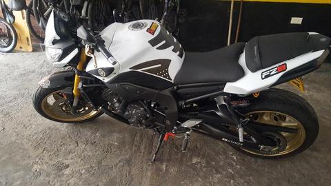 Moto Fz 8