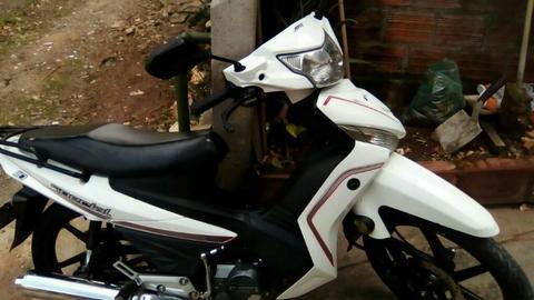 Vendo Moto Como Nueva Akt 110 2015