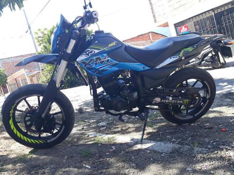 Vendo ☹mi Xm 180-2012 ( Motivo Viaje )