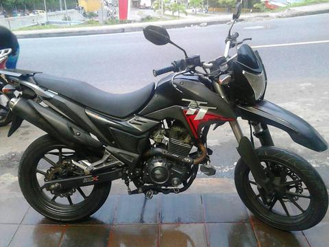 Se Vende Akt 180 Modelo 2016