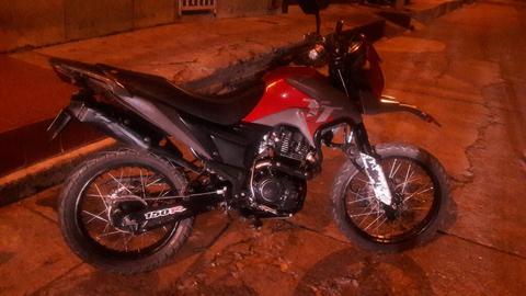 Vendo Moto Akt Ttr 150