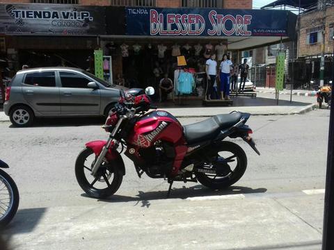 Vendo Yamaha F16 Modelo 2010 Negociable