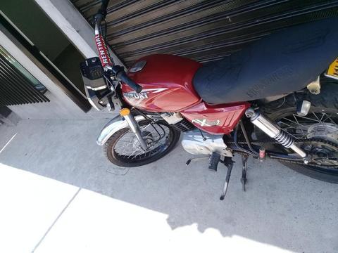 Vendo ax 100 modelo 2008 negociable 1500000