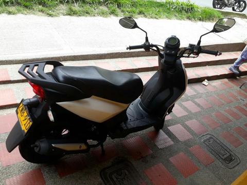 Vendo Moto Akt