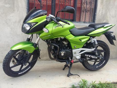 SE VENDE HERMOSA PULSAR 180 UG, MUY BUENAS CONDICIONES DE CUIDADO