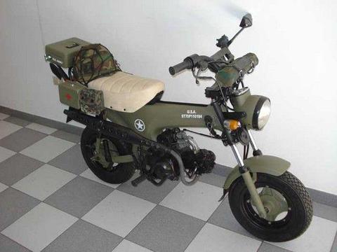 motocicleta vintage 1968 honda verde militar