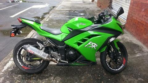 Ninja 300 Modelo 2015 Hermosa