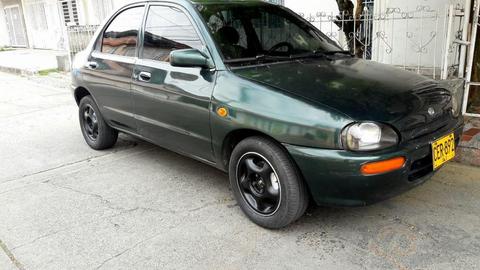 vempermuto por moto Hermoso Mazda 121 modelo 98