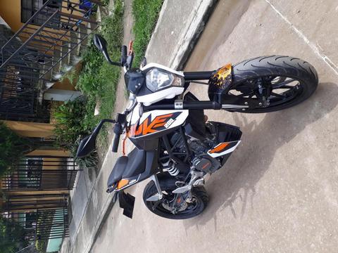 Se vende KtM Duke 200 modelo 2016. $8200000 totalmente negociables