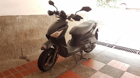 Kymco Roket 125 Modelo 2016, Negra