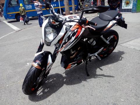 Hermosa KTM DUKE 200