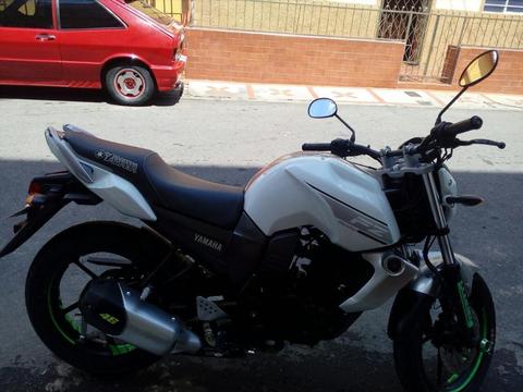 Moto Fz Modelo 2015