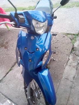 Se vende moto suzuky en excelente estado