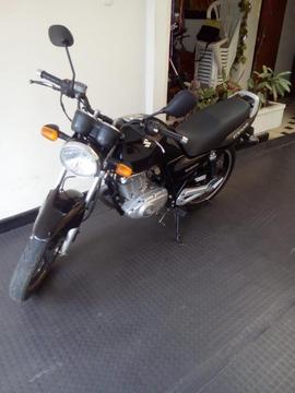 Moto Suzuki GS125 Modelo 2012