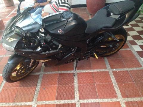 Moto Yamaha R1