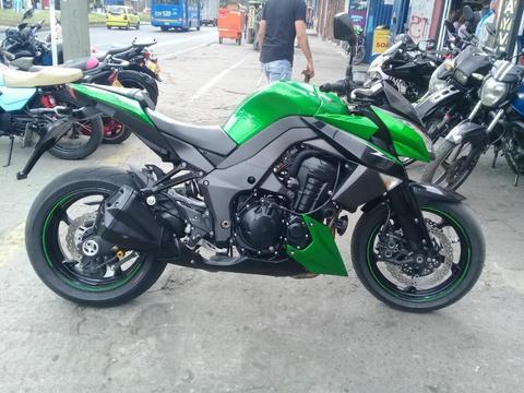 Moto Kawasaki Z1000 Modelo 2013papeles