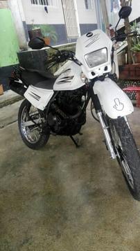 Vendo Moto Akt Tt 150