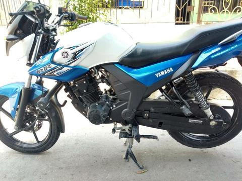 Yamaha Sz R con Seguro 2018