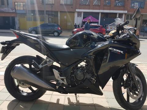 Vendo Honda Cbr250r