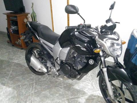 Se vende YAMAHA FZ 2011