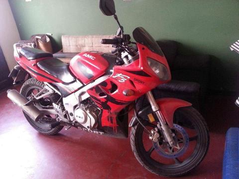 Vendo Moto Amc F5