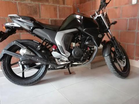 Vendo Moto Fz 2016 con Osin Papeles