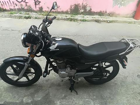 Cb-125e 2014 Excelente Permuto