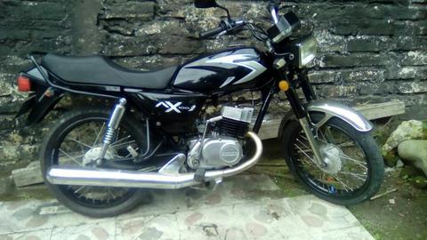 Se Vende Ax 100 en Buen Estado