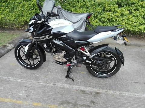 Pulsar Ns 200