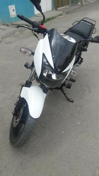 Vendo Pulsar 220 Modelo 2015