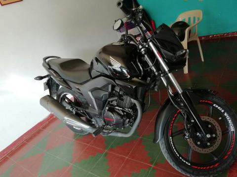 Honda Invicta 150 Modelo 2015