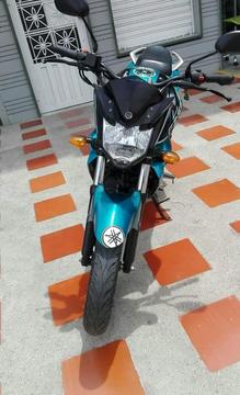 Vendo Moto Fz 2.0 2017 con 14000 Km