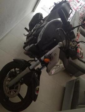 Vendo O Cambio Moto Fz 16 Negra