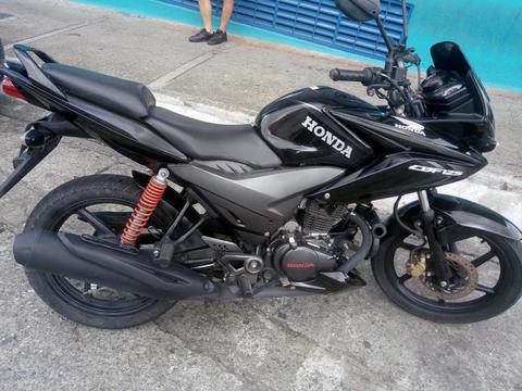 Se vende moto honda cbf 125 2015