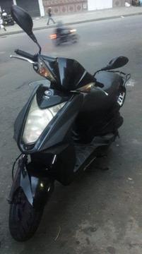 SE VENDE MOTO