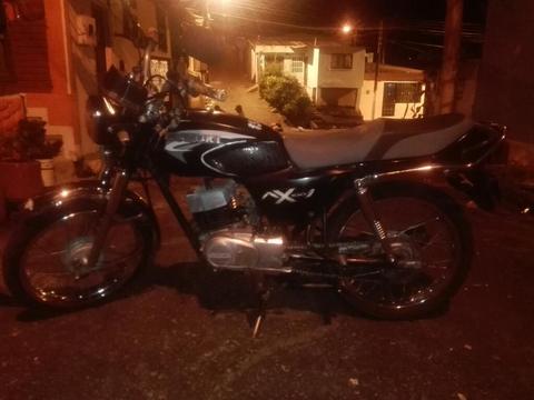 Moto Ax100