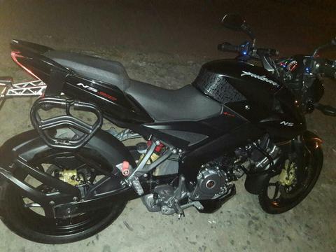 Pulsar Ns 200