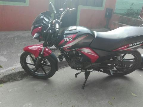 Vendo Moto Buena