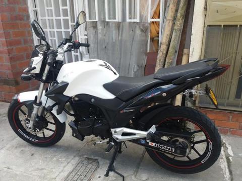 Vendo hermosa moto RTX 2016