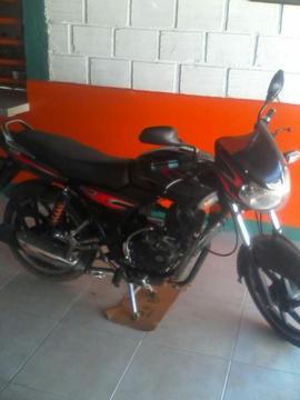 Vendo Moto Discover Modelo 2010