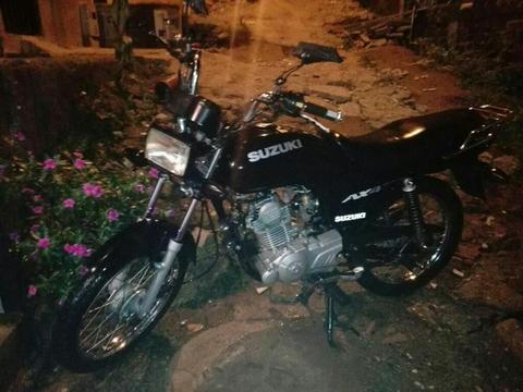 Moto Suzuki Ax4, Modelo 2012