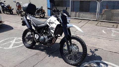 XTZ 660 R MODELO 2018 CASI NUEVA CON GARANTÍA