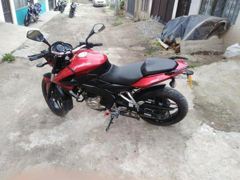 VENDO PULSAR 200NS