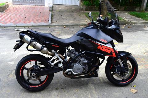 KTM 990 SMT 2011