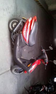 HIPEROFERTA MOTO ABC 125 C.C. MODELO 2014