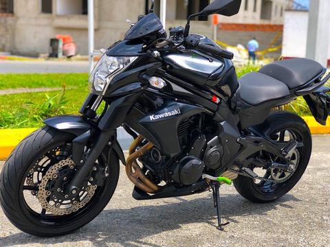 Kawasaki ER6n Negra 650cc