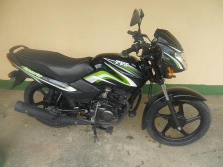 Se vende excelente moto TVS 100 CC full