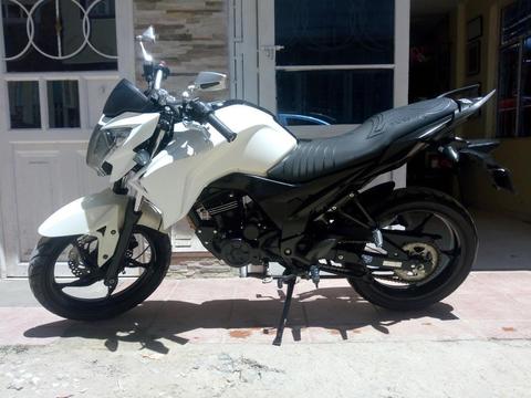 Vendo Cr5 Modelo 2016 con 9000 Km